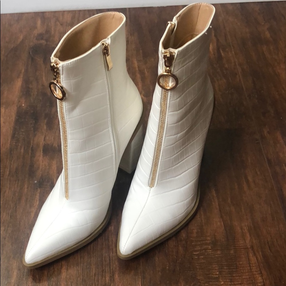 Brand new bad a$$ ankle boot